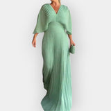 Elegant Pleated Dress with Stylish Line